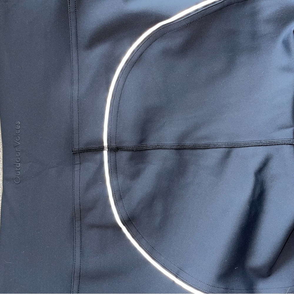 Brand new never worn Outdoor Voices legging